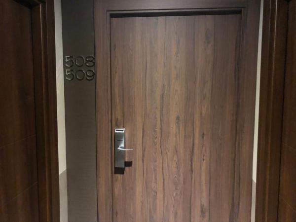 Suites Viena Plaza de España : photo 6 de la chambre chambre double familiale