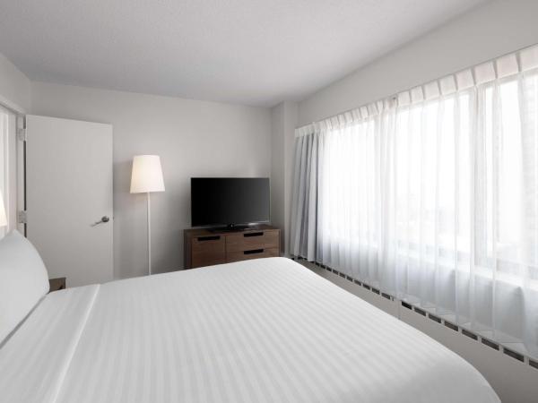 Sonesta ES Suites Chicago Downtown Magnificent Mile Medical : photo 5 de la chambre suite 2 chambres avec lit king-size et lit queen-size