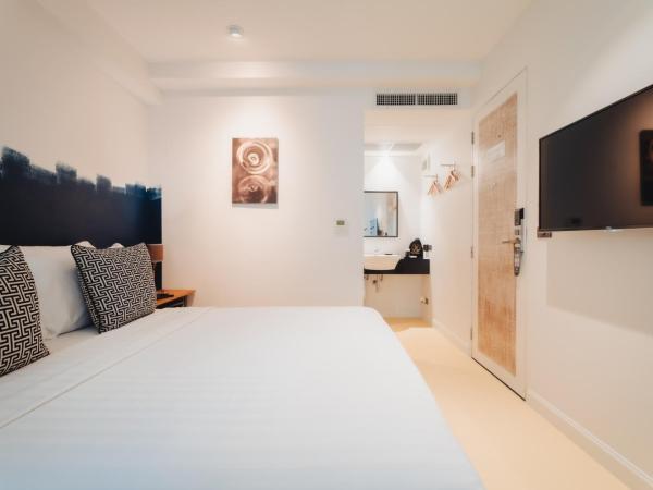 Xinlor House - Phuket Old Town : photo 3 de la chambre chambre standard lit queen-size