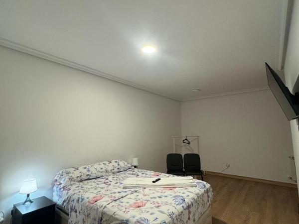 ENJOY THE STARS MADRID Zapata : photo 6 de la chambre chambre double standard avec salle de bains commune