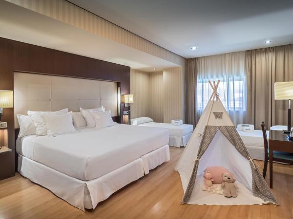 Barceló Granada Congress : photo 5 de la chambre chambre familiale supérieure