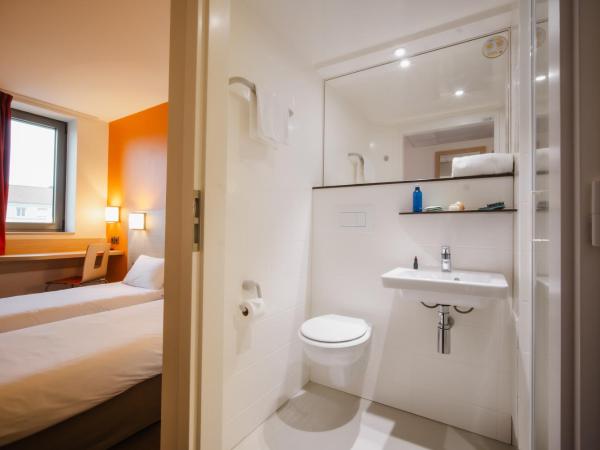 Premiere Classe Le Havre Centre-LES DOCKS : photo 10 de la chambre chambre lits jumeaux