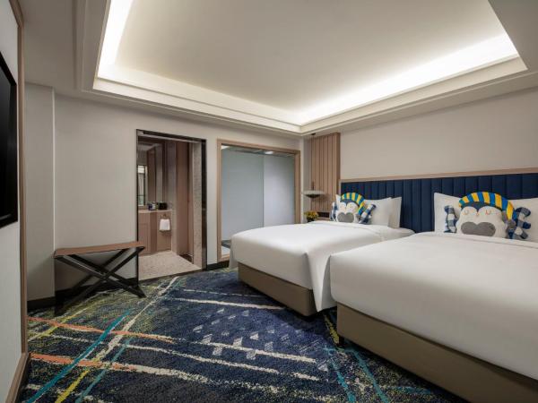 voco Shanghai Zhangjiang, an IHG Hotel : photo 5 de la chambre two-bedroom suite with two double and one single bed