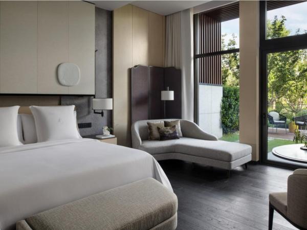 Four Seasons Hotel Suzhou : photo 1 de la chambre garden terrace room king