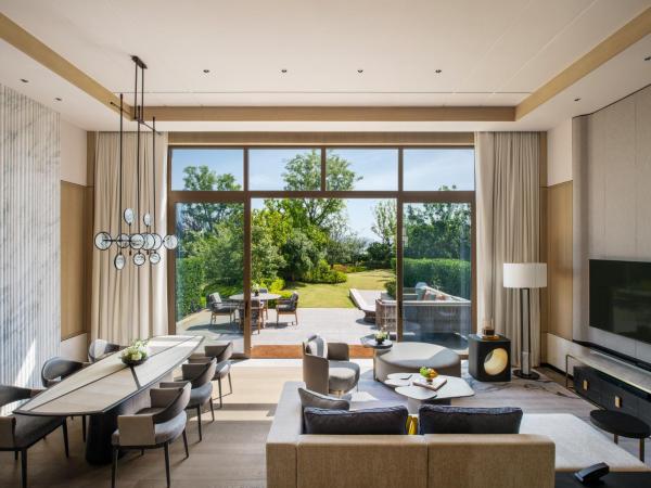 Four Seasons Hotel Suzhou : photo 1 de la chambre two bedroom garden villa 2 king