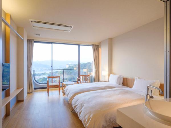 Inasayama Kanko Hotel : photo 2 de la chambre chambre lits jumeaux supérieure - vue sur mer