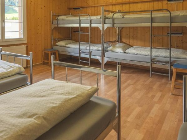 Engelberg Youth Hostel : photo 3 de la chambre lit dans dortoir mixte de 10 lits