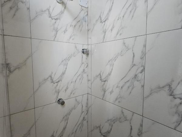 Nomads Hostel Multicultural & Coworking : photo 4 de la chambre chambre double standard avec salle de bains commune