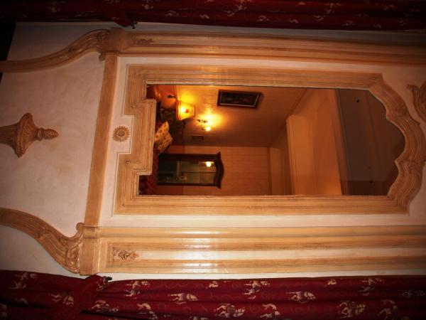 Hôtel du Fiacre : photo 4 de la chambre suite junior