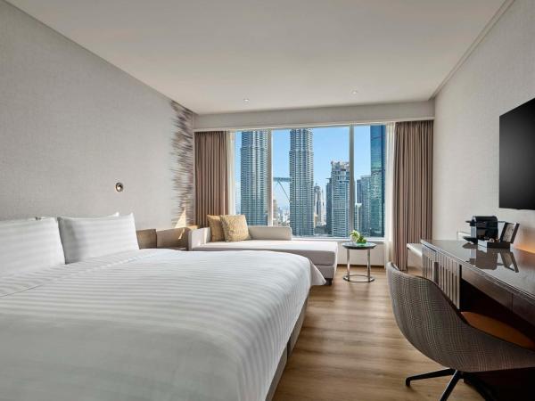 Traders Hotel, Kuala Lumpur : photo 1 de la chambre chambre traders club - vue sur tours jumelles