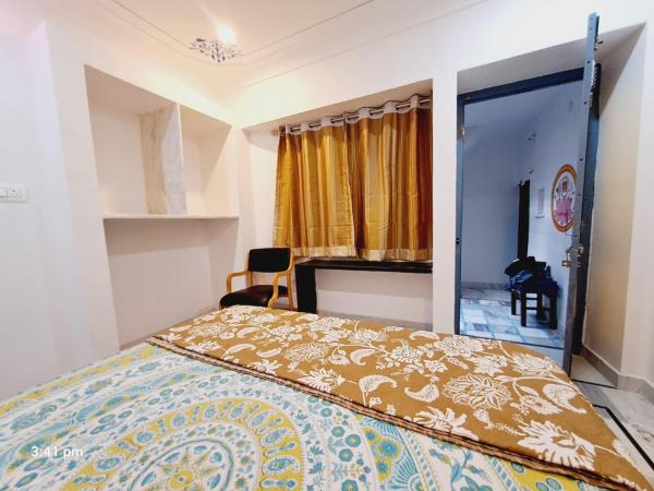 Hotel Padmlaxmi : photo 2 de la chambre chambre double