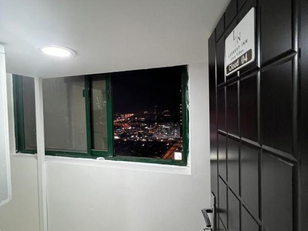 LuxNest INN Internet City Private Bed space Men Only : photo 8 de la chambre suite - vue sur ville