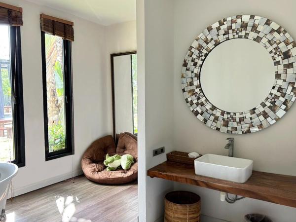 Thai Good Arts Resort : photo 7 de la chambre chambre familiale