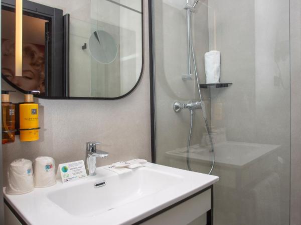 Casual del Cine Valencia : photo 7 de la chambre chambre lits jumeaux Économique intérieure