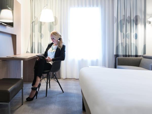 Novotel Château de Versailles : photo 2 de la chambre chambre supérieure lit queen-size