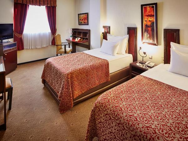 Güneş Hotel Merter : photo 8 de la chambre chambre deluxe double ou lits jumeaux