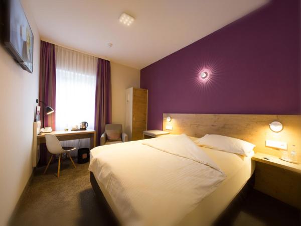 Hotel Azenberg : photo 1 de la chambre chambre lit queen-size 