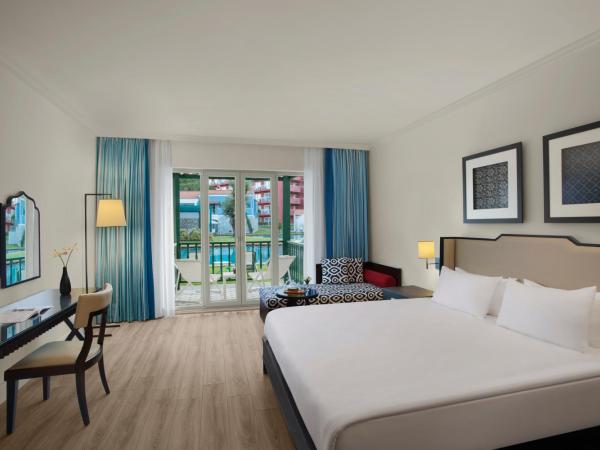 IC Hotels Santai Family Resort - Kids Concept : photo 3 de la chambre villa soleil avec accès direct à la piscine 