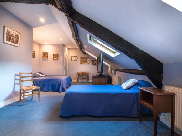 Hotel des Arts - Cite Bergere : photo 5 de la chambre chambre quadruple