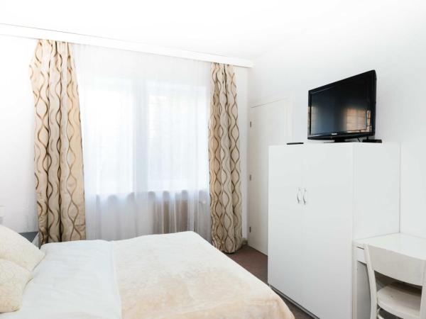 Villa Lulu : photo 3 de la chambre chambre lit queen-size - vue sur jardin