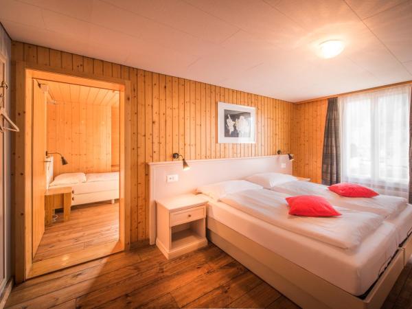 Hotel Tell and Apartments : photo 5 de la chambre chambre quadruple