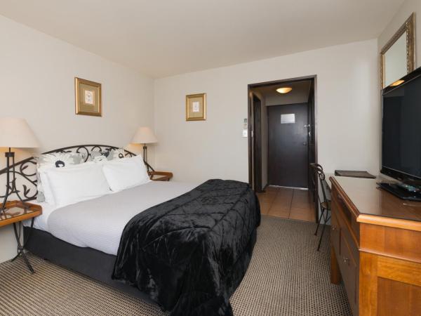 Millennium Hotel & Resort Manuels Taupo : photo 4 de la chambre chambre lit queen-size standard - vue sur lac