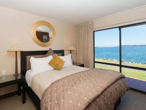 Millennium Hotel & Resort Manuels Taupo : photo 1 de la chambre suite junior lit queen-size