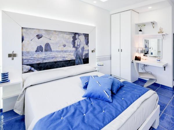 La Madegra Seasuite : photo 4 de la chambre chambre double deluxe - vue sur mer