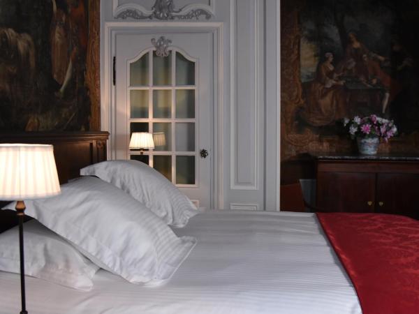 Château Hôtel de Warenghien : photo 8 de la chambre chambre double ou lits jumeaux du baron - 2