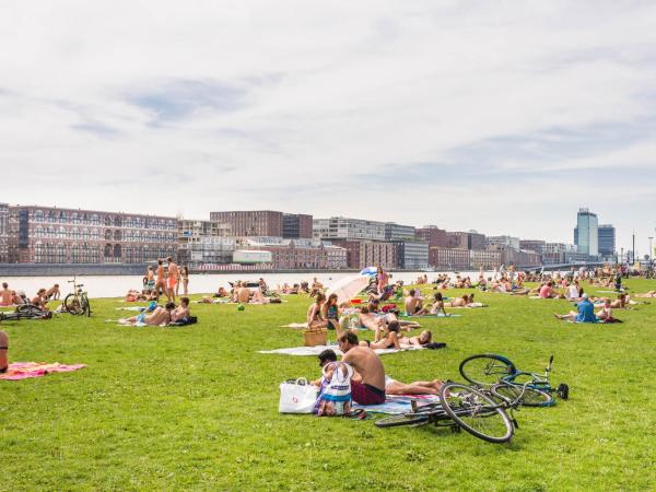 Houseboat studio with canalview and free bikes : photo 10 de la chambre appartement en duplex