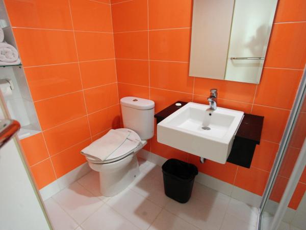 The Square Surabaya Hotel : photo 5 de la chambre chambre lits jumeaux deluxe