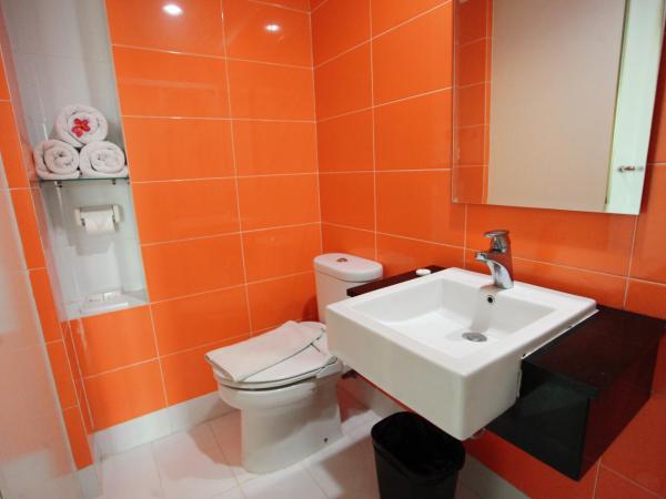 The Square Surabaya Hotel : photo 4 de la chambre chambre lit king-size exécutive