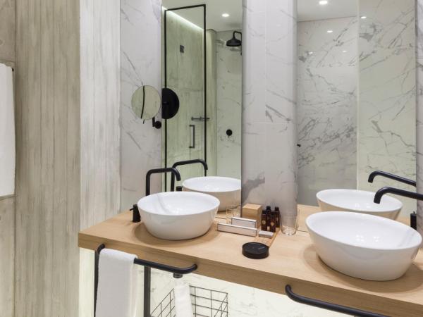 Coco-Mat Hotel Athens : photo 2 de la chambre boulevard suite with balcony