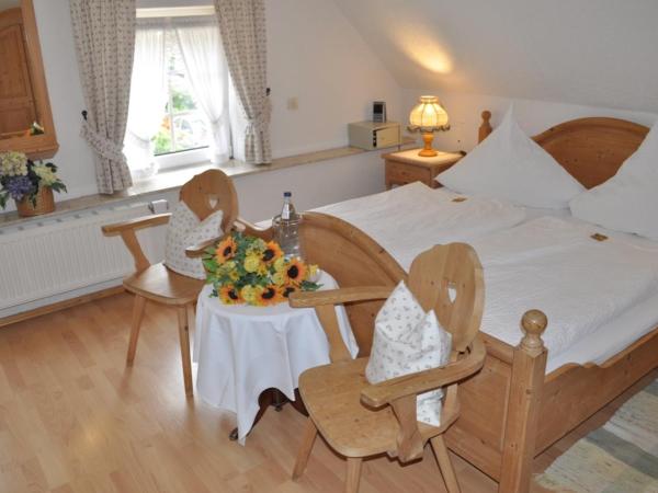 Hotel & Restaurant Bei Hölzchen : photo 1 de la chambre chambre double