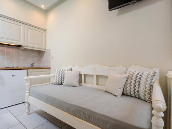 Vasilikos Studios : photo 4 de la chambre studio (3 adultes)