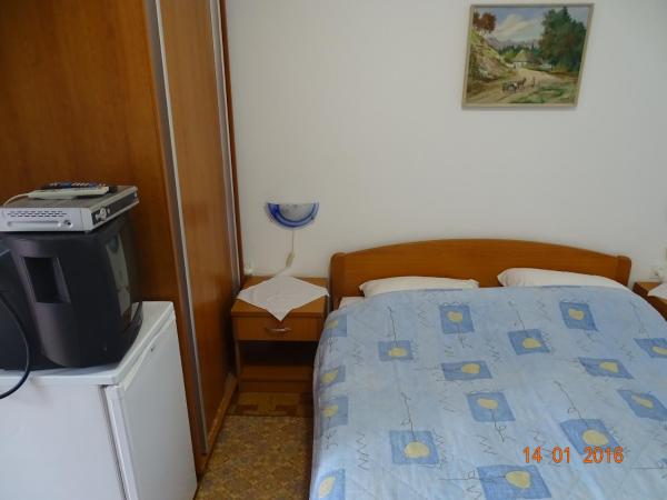 Guest House AB Adria Home : photo 10 de la chambre chambre double