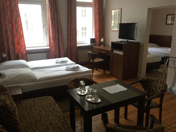 Pension Classic : photo 8 de la chambre chambre familiale