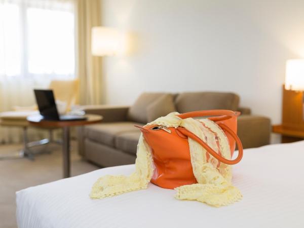 Novotel Canberra : photo 8 de la chambre chambre standard lit queen-size