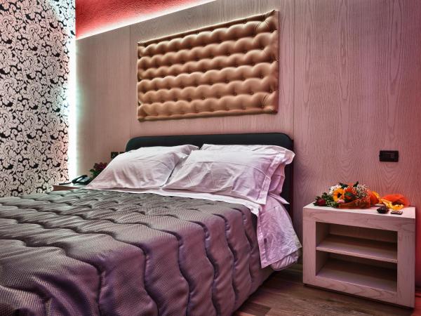 Hotel Angioino & Spa : photo 9 de la chambre chambre double supérieure