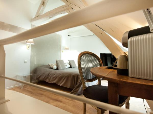 Hotel Le Prieuré et La Résidence : photo 5 de la chambre chambre double – vue sur cour