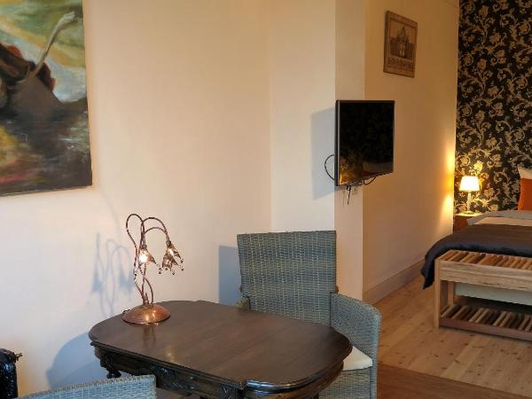 Bed & Breakfast Exterlaer : photo 3 de la chambre suite - vue sur jardin