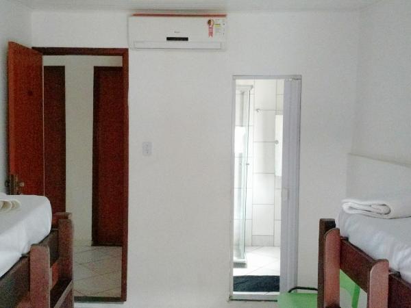 Pousada Suítes Do Pelô : photo 6 de la chambre chambre quadruple avec climatisation
