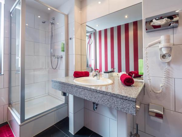 Hotel Deutsches Haus : photo 9 de la chambre chambre double standard