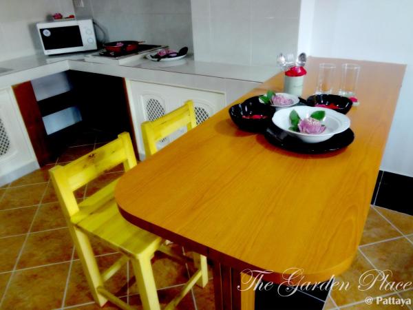 The Garden Place Pattaya : photo 4 de la chambre studio