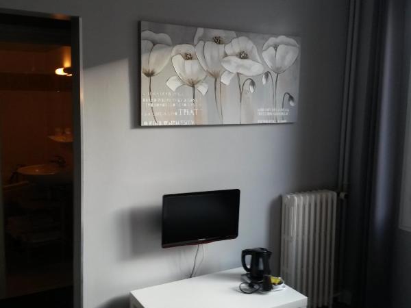 Hotel De l'Univers : photo 3 de la chambre chambre lits jumeaux avec vue sur le port