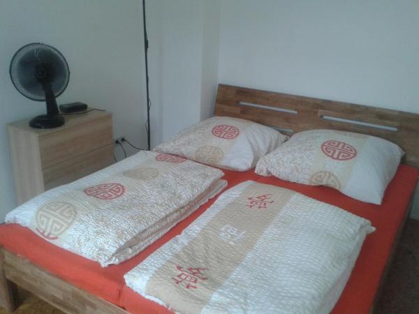 Pension Olé : photo 8 de la chambre appartement (2 adultes)