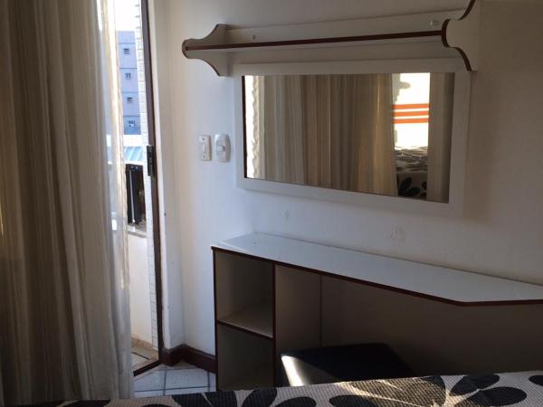 Apartamento Velozo Santos : photo 5 de la chambre appartement avec balcon