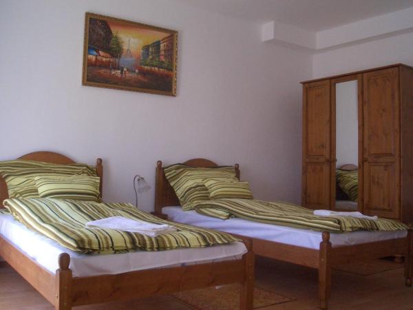 Retro Panzió : photo 5 de la chambre chambre triple