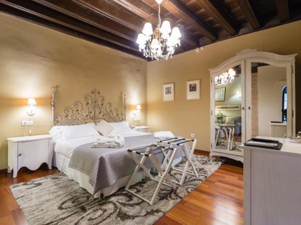 Palacio de Mariana Pineda : photo 5 de la chambre chambre double ou lits jumeaux