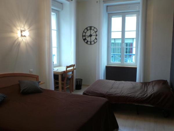 Hotel La Renaissance : photo 1 de la chambre chambre quadruple confort avec vue sur la mer